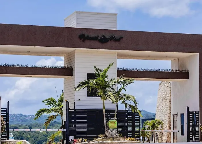 Pyramid Point Manor Villa Ocho Rios